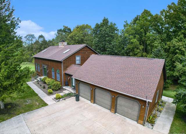 Property at 3278 Warner Rd, Howell, MI 48855, 3 beds, 3.5 baths