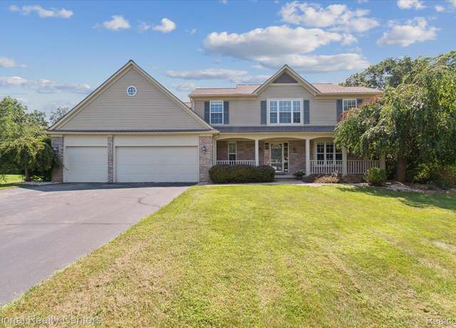 Property at 11459 Appaloosa Trl, Pinckney Village, MI 48169, 5 beds, 2.5 baths