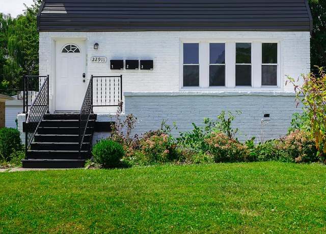 Property at 22911 Hayes Ave, Eastpointe, MI 48021, 3 beds, 3 baths