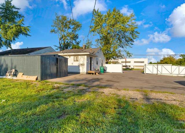 Property at 6837 Middlebelt Rd, Romulus, MI 48174, 2 beds, 1 bath