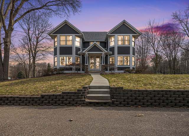 Property at 6340 Butternut Dr, West Olive, MI 49460, 4 beds, 3.5 baths