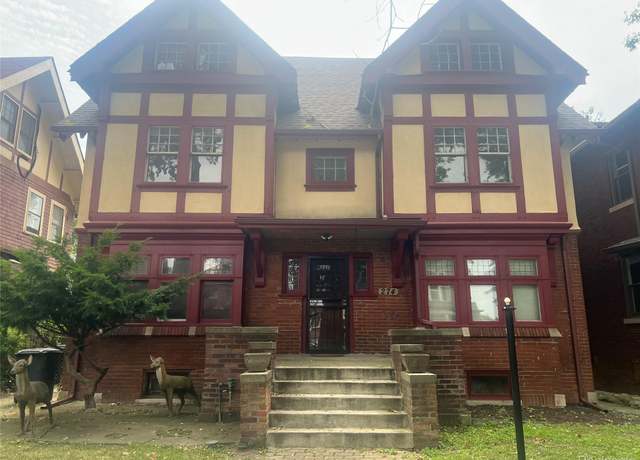 Property at 274 Alger Street St, Detroit, MI 48202, 4 beds, 1.5 baths