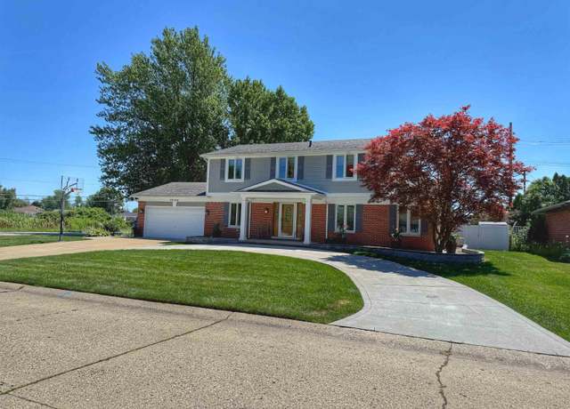 Property at 29394 Stonecroft St, Harrison Twp, MI 48045, 4 beds, 2.5 baths