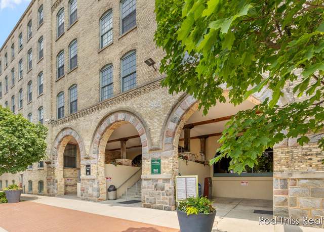 Property at 940 Monroe Ave NW #541, Grand Rapids, MI 49503, 2 beds, 1 bath