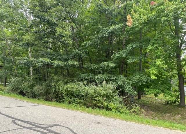 Property at 1064 Barcelona Dr, Unknown, MI 48893