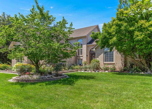 Property at 47355 Circle Crest Dr, Utica, MI 48315, 3 beds, 3 baths