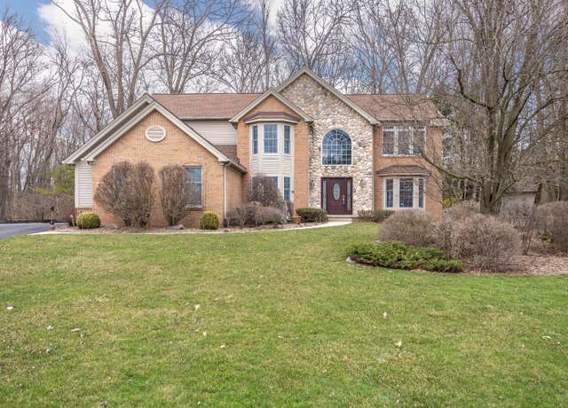 Property at 5521 Lohr Lake Dr, Ann Arbor, MI 48108, 4 beds, 3.5 baths