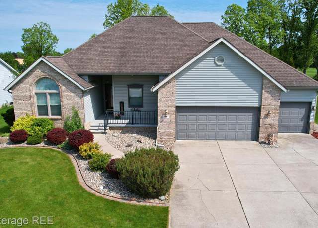 Property at 8101 Boulder Dr, Davison Township, MI 48423, 3 beds, 3 baths