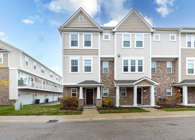 Property at 3722 E Madison Ave, Lake Orion, MI 48359, 2 beds, 2.5 baths