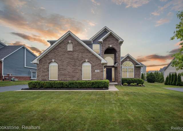 Property at 7422 S Village Dr, Clarkston, MI 48346, 4 beds, 2.5 baths