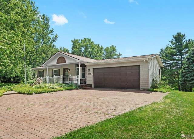Property at 344 Chilson Rd, Howell, MI 48843, 3 beds, 2 baths