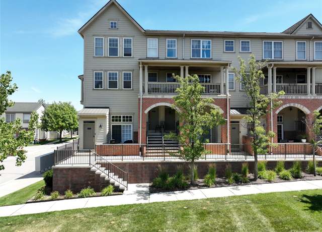 Property at 208 Amys Walk, Farmington Hills, MI 48326, 2 beds, 2.5 baths