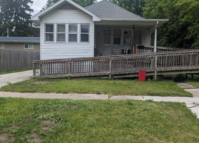 Property at 1006 Ash St, Saginaw, MI 48602, 3 beds, 1 bath