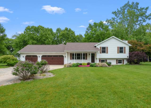 Property at 55042 W End Rd, Three Rivers, MI 49093, 4 beds, 3.5 baths