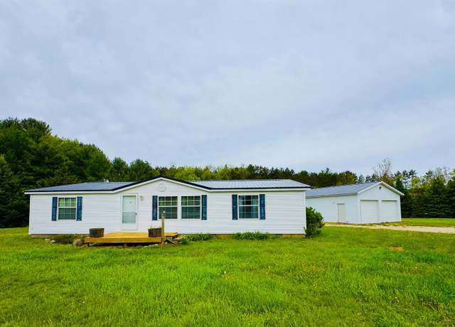 Property at 9828 S 43 Rd, Cadillac, MI 49601, 3 beds, 2 baths