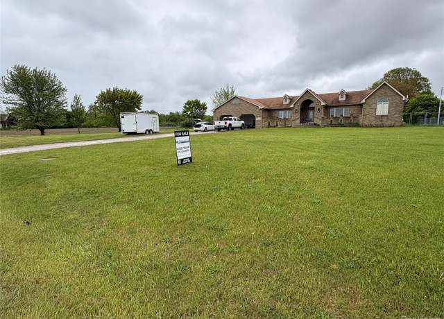 Property at 3351 Reid Rd, Swartz Creek, MI 48473, 4 beds, 4 baths