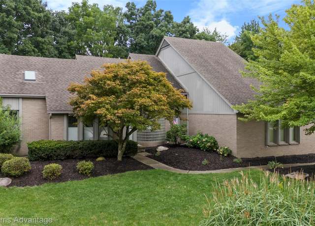 Property at 24454 Redwing Dr, Novi, MI 48374, 3 beds, 3.5 baths