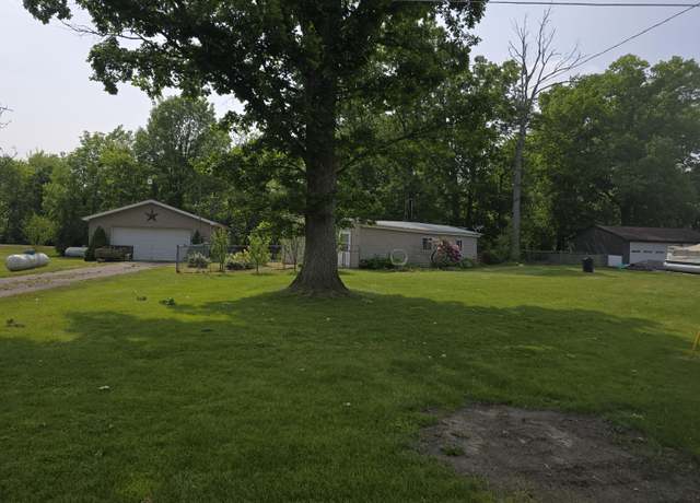 Property at 6876 Rowley Dr, Osseo, MI 49266, 2 beds, 1 bath