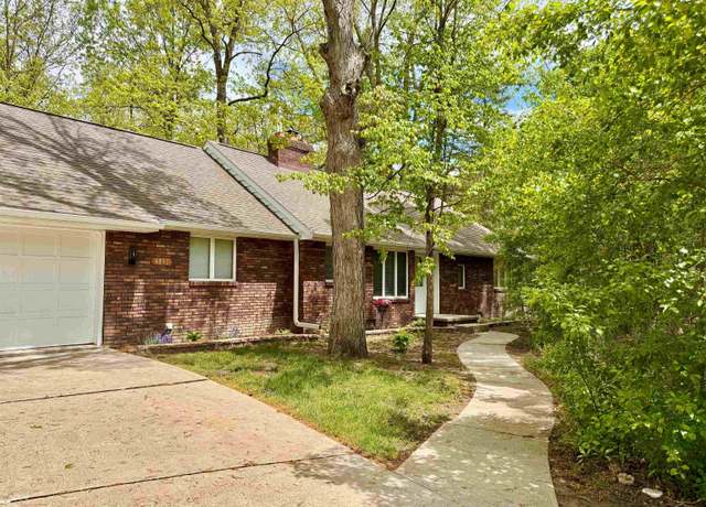 Property at 4830 N Arboretum Dr, Saginaw, MI 48638, 2 beds, 2 baths