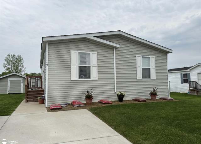 Property at 149 W Chestnut Cir, Davison, MI 48423, 3 beds, 2 baths