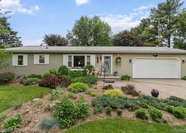Property at 3875 Zimmer Rd, Williamston, MI 48895, 3 beds, 1.5 baths