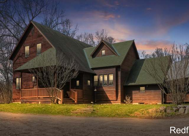 Property at 3705 Grand River Dr NE, Grand Rapids, MI 49525, 3 beds, 3.5 baths