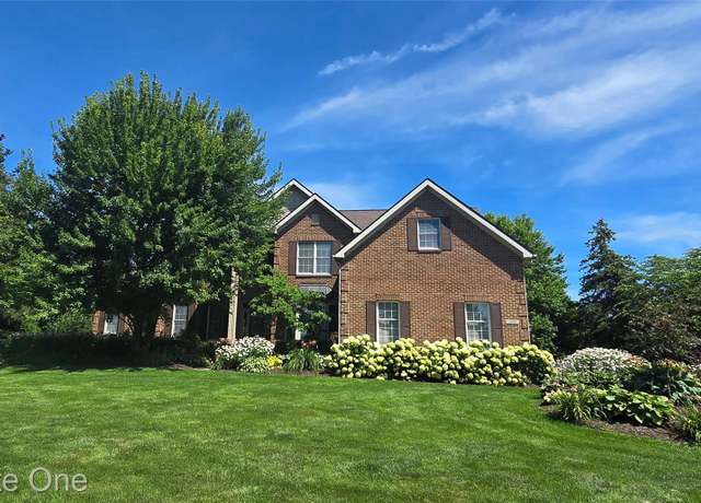 Property at 3088 Exeter Dr, Milford Charter Township, MI 48380, 5 beds, 3.5 baths