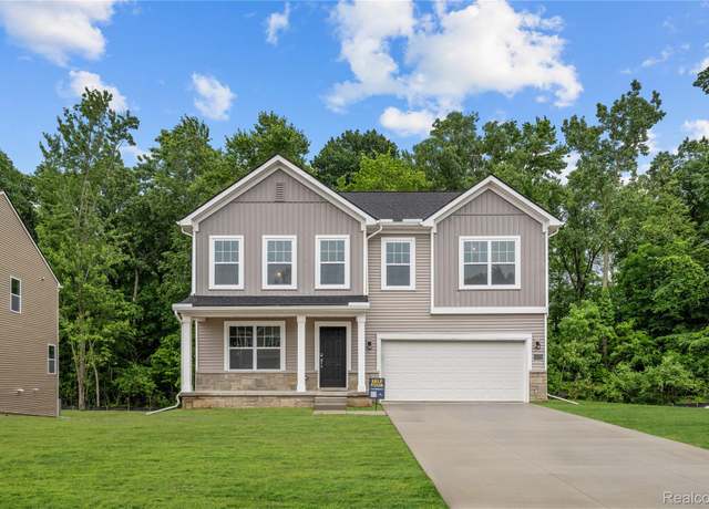 Property at 4278 Oak St, Grand Blanc, MI 48439, 4 beds, 3.5 baths