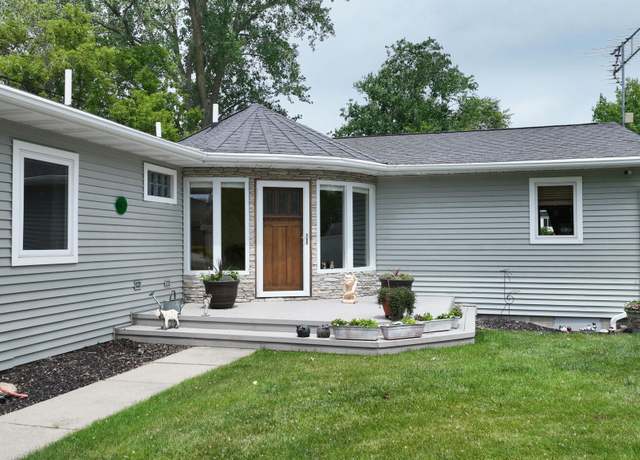 Property at 3507 Kawkawlin River Dr, Bay City, MI 48706, 4 beds, 2.5 baths