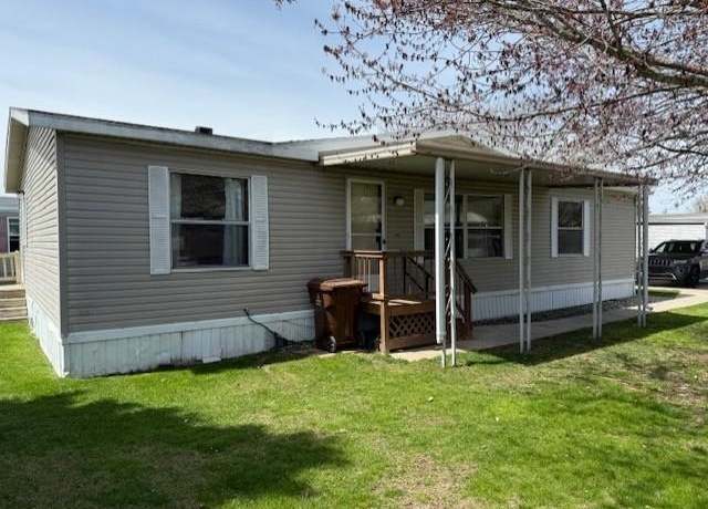 Property at 3001 Highlander Cir, Alma, MI 48801, 2 beds, 2 baths