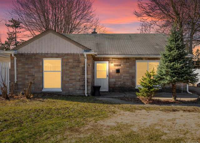 Property at 21164 Hillcrest St, Clinton Township, MI 48036, 2 beds, 1 bath
