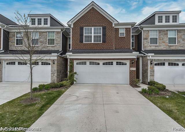 Property at 24731 Ivy Ln, Novi, MI 48375, 3 beds, 2.5 baths