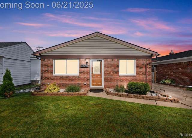 Property at 30546 Townley St, Madison Heights, MI 48071, 3 beds, 1 bath