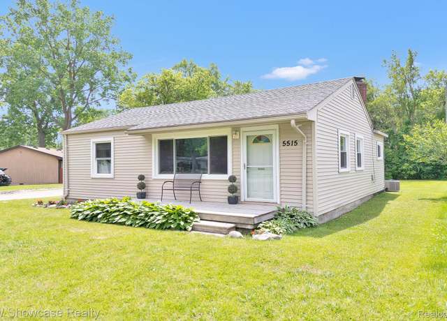 Property at 5515 Oster Dr, Waterford, MI 48327, 2 beds, 1.5 baths
