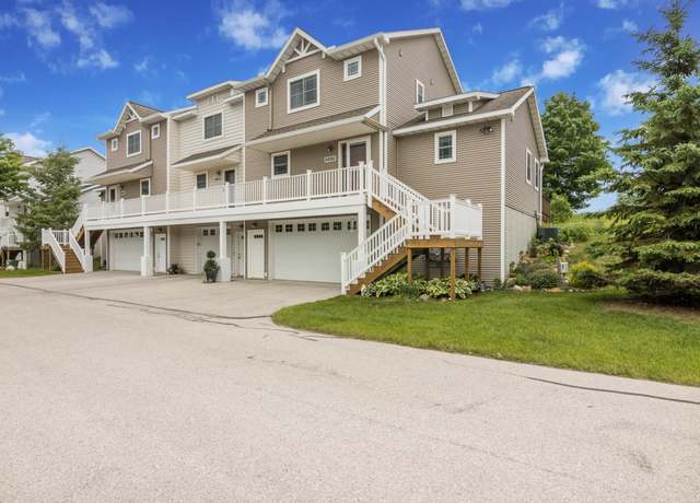 Property at 4850 Black Bear Dr, Traverse City, MI 49684, 2 beds, 3 baths