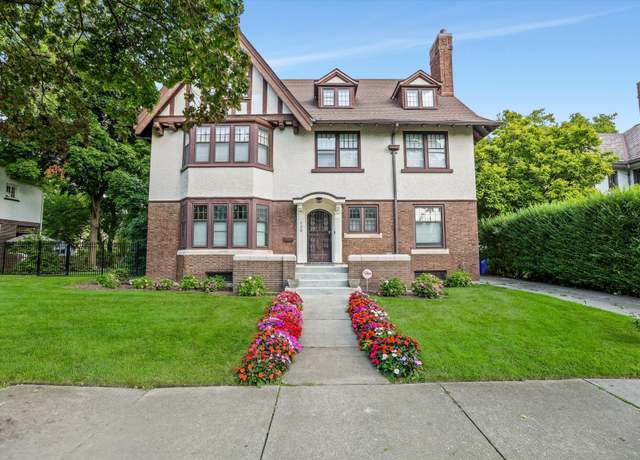 Property at 235 Arden Park Blvd, Detroit, MI 48202, 5 beds, 3.5 baths