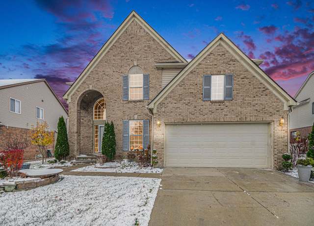 Property at 39313 Huron Pkwy, Westland, MI 48185, 4 beds, 3 baths