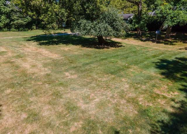 Property at 25690 W 14 Mile Rd, Bloomfield Hills, MI 48301, 2 beds, 1 bath