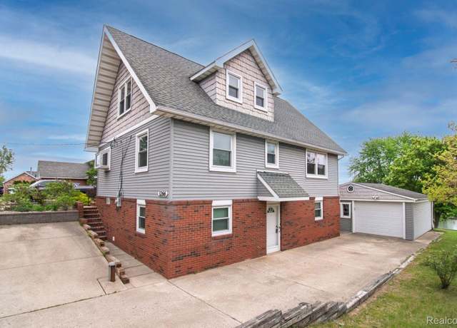Property at 3266 Benstein Rd, Commerce Twp, MI 48382, 4 beds, 3 baths