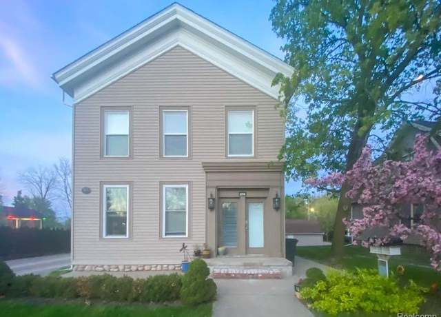 Property at 219 S Main St, Romeo Village, MI 48065, 4 beds, 3 baths