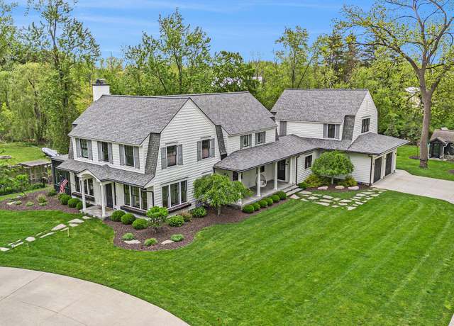 Property at 310 Lakeside Dr SE, East Grand Rapids, MI 49506, 4 beds, 3 baths
