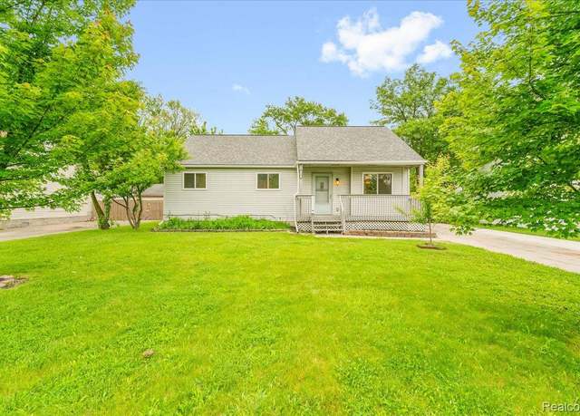 Property at 7205 Kempa St, Romulus, MI 48174, 3 beds, 2 baths