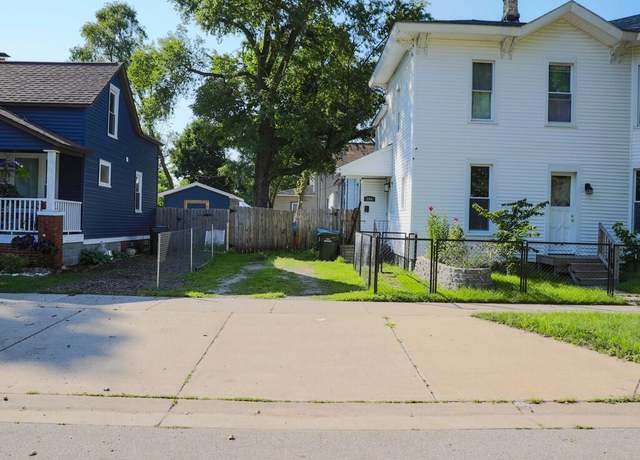 Property at 244 Merrill Ave, Muskegon, MI 49441, 3 beds