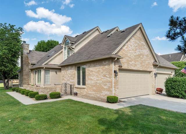 Property at 16865 Coral Ln, Macomb, MI 48042, 3 beds, 3.5 baths