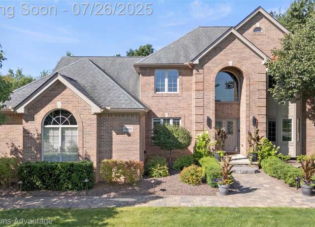 Property at 23613 Copperwood Dr W, South Lyon, MI 48178, 4 beds, 4.5 baths