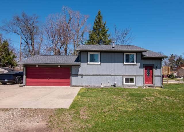 Property at 4100 Crooks St, West Bloomfield, MI 48323, 3 beds, 1.5 baths