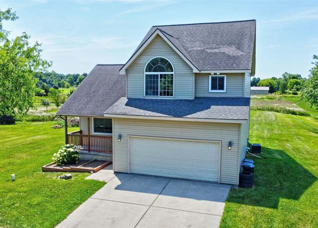 Property at 2102 Oakwood Rd, Ortonville, MI 48462, 3 beds, 2.5 baths
