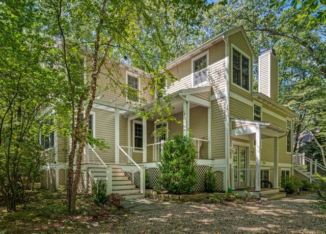 Property at 18636 Forest Beach Dr, New Buffalo, MI 49117, 5 beds, 4 baths