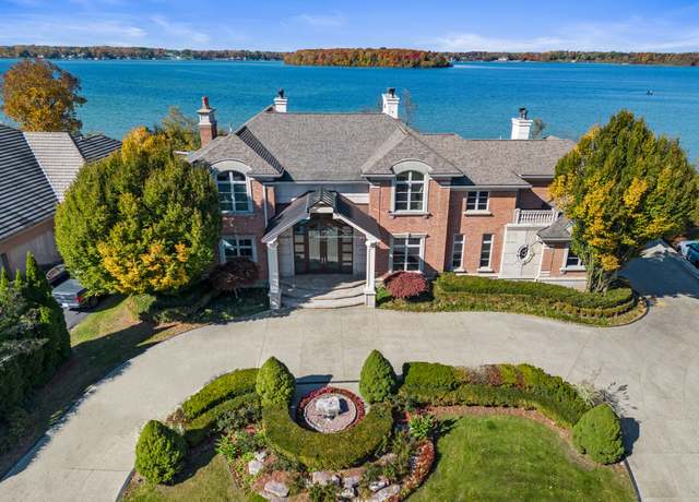 Property at 3856 Vista Ln, West Bloomfield, MI 48323, 6 beds, 7.5 baths