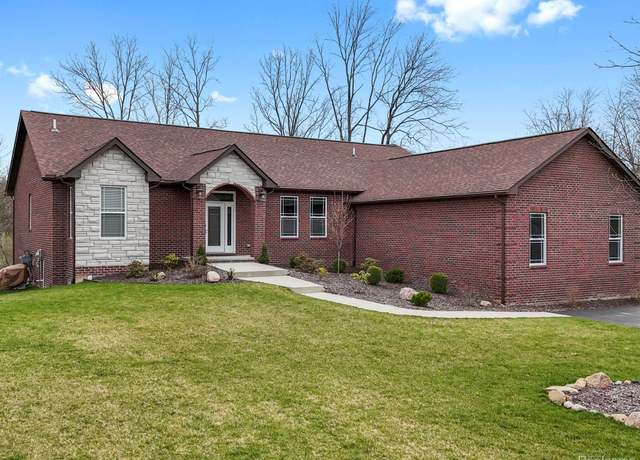 Property at 6750 Sunset Dr, South Lyon, MI 48178, 3 beds, 3.5 baths